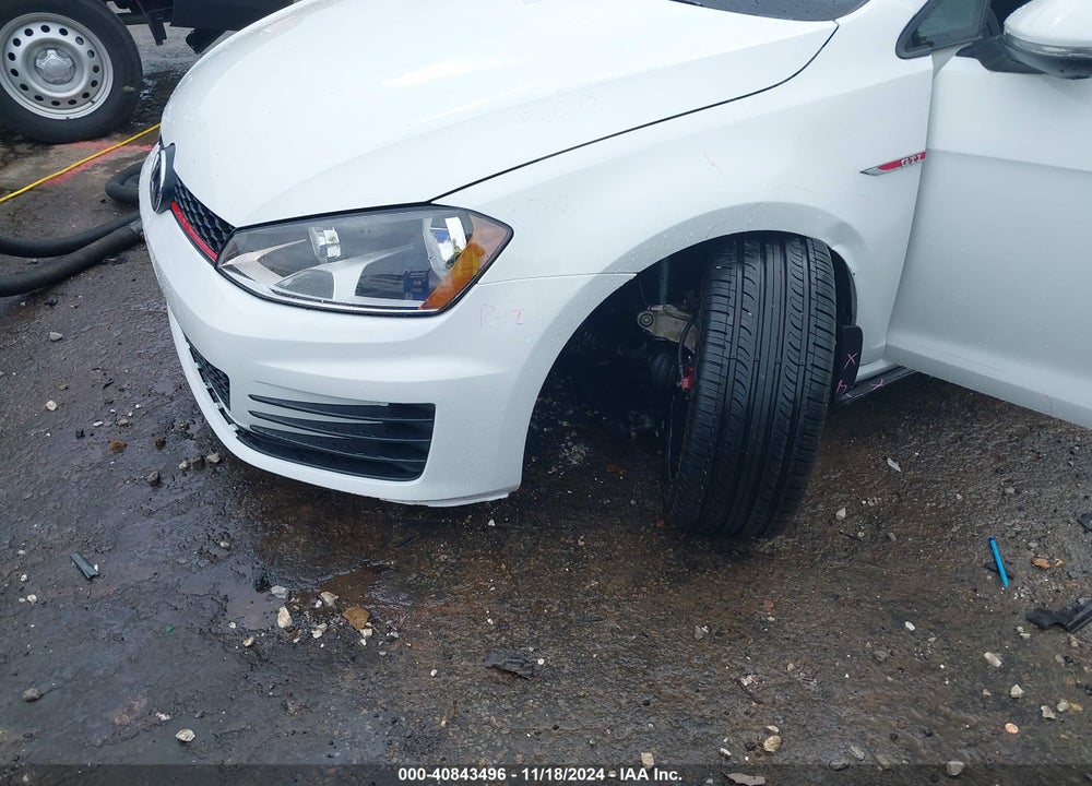 2017 VOLKSWAGEN GOLF GTI SE 4-DOOR VIN: 3VW547AUXHM010495