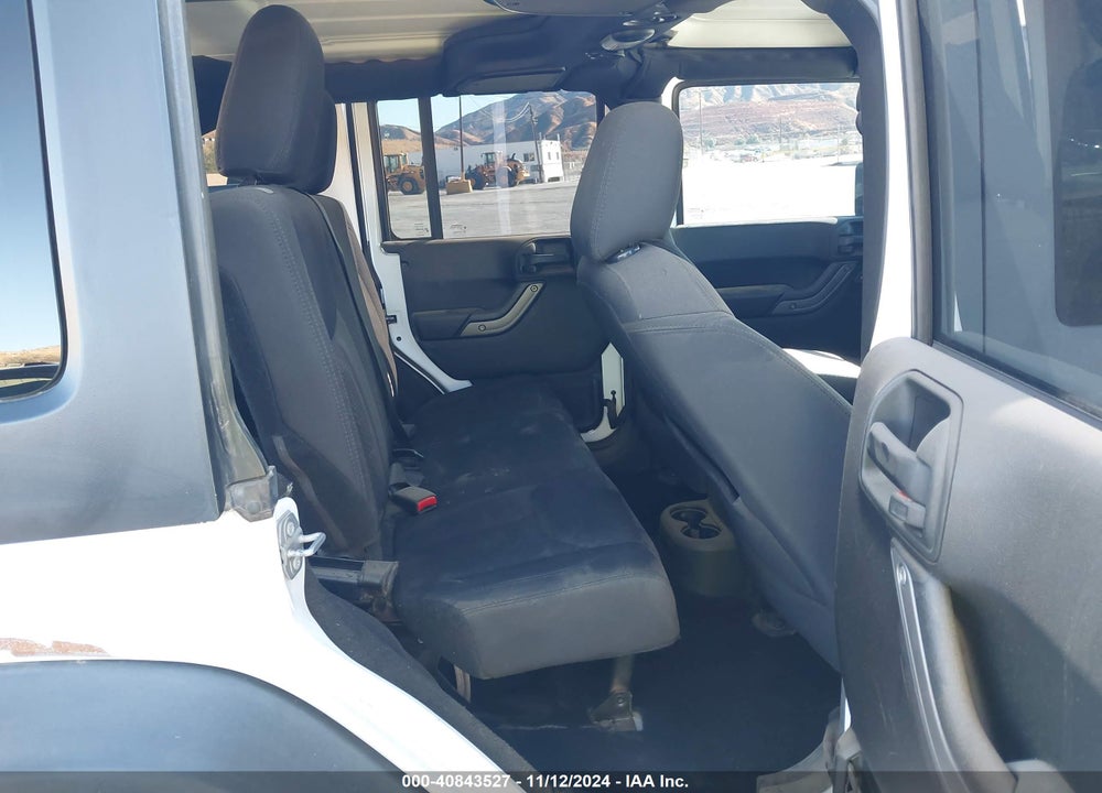 2017 JEEP WRANGLER UNLIMITED SPORT 4X4 VIN: 1C4BJWDG0HL518071