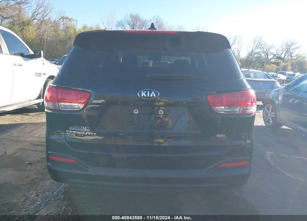 2017 KIA SORENTO 2.4L LX VIN: 5XYPGDA32HG295599