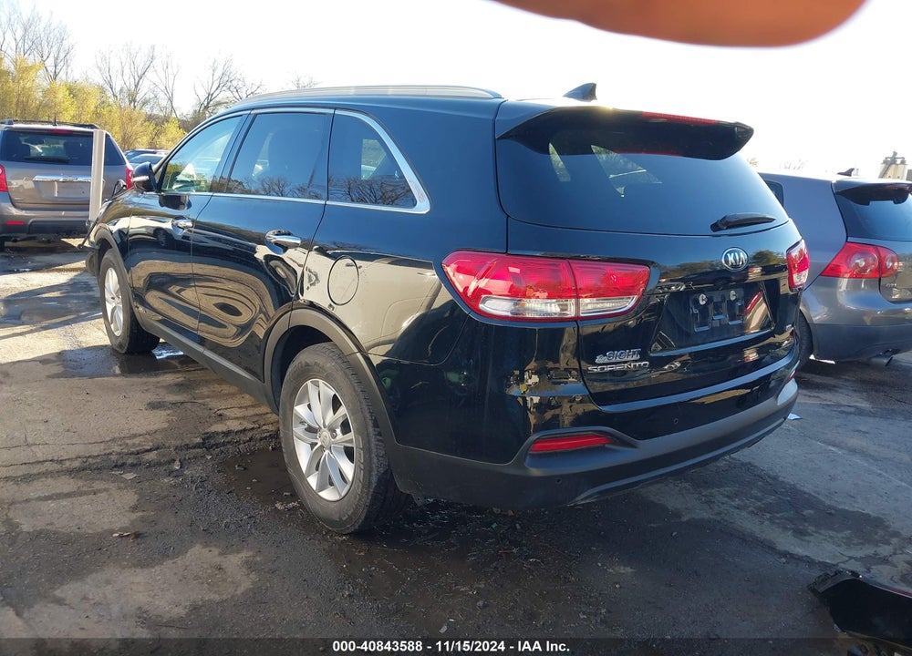 2017 KIA SORENTO 2.4L LX VIN: 5XYPGDA32HG295599