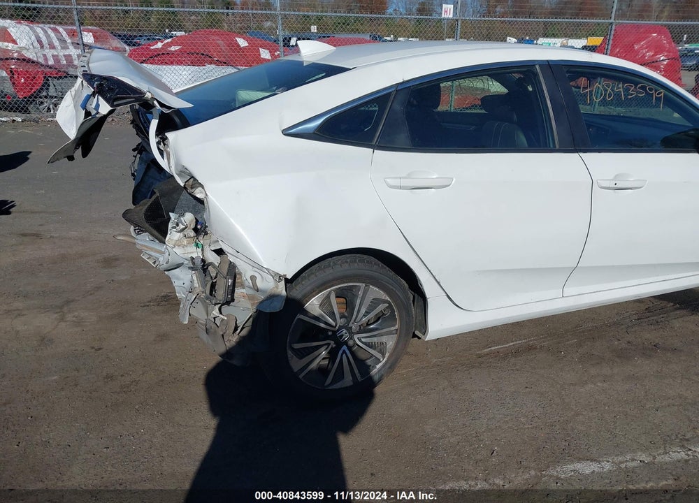 2018 HONDA CIVIC EX-L VIN: JHMFC1F79JX036255
