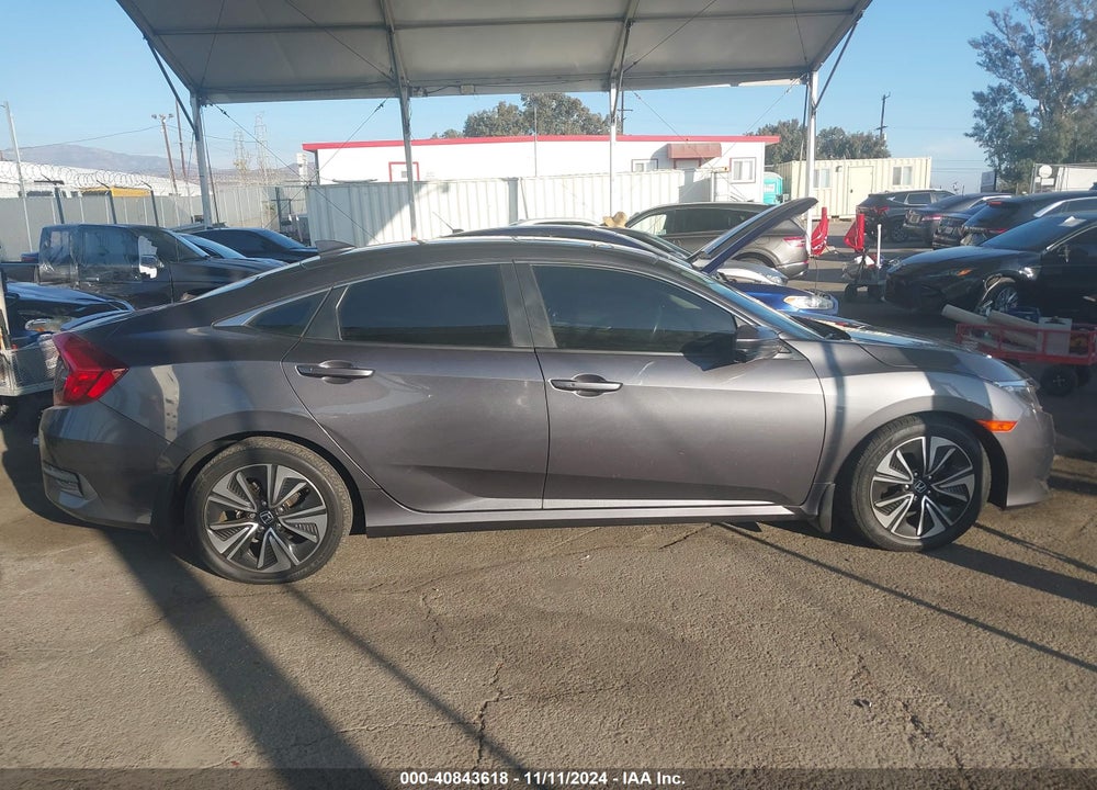 2018 HONDA CIVIC VIN: JHMFC1F76JX041994