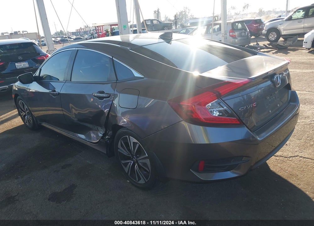 2018 HONDA CIVIC VIN: JHMFC1F76JX041994