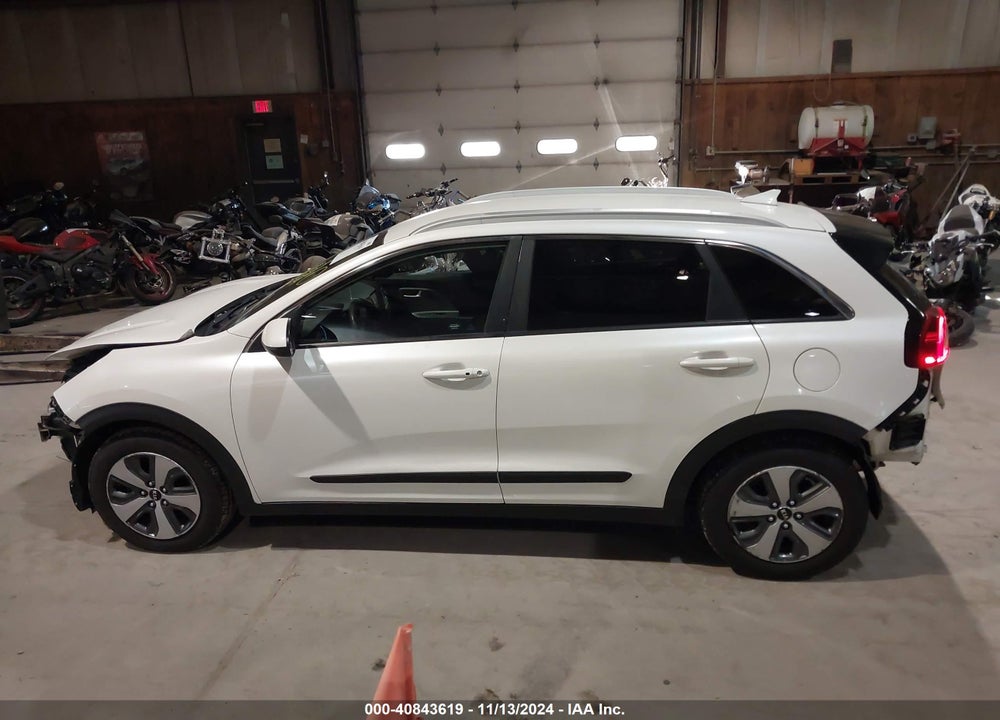 2017 KIA NIRO LX VIN: KNDCB3LCXH5064012