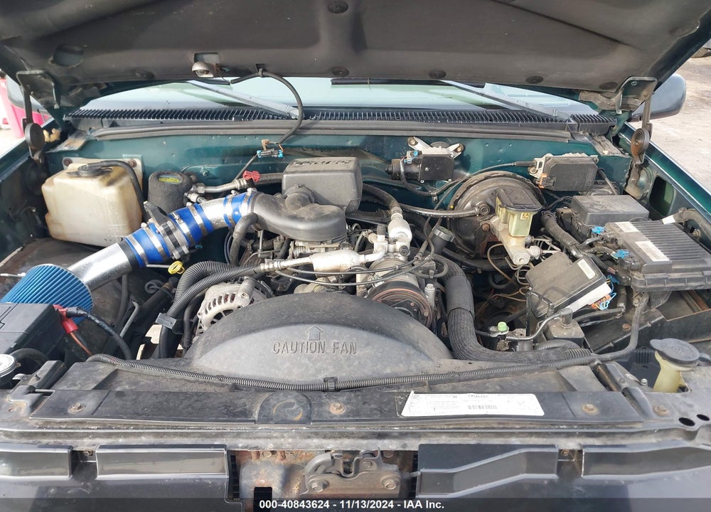 1998 CHEVROLET TAHOE VIN: 3GNEK18R8WG120102