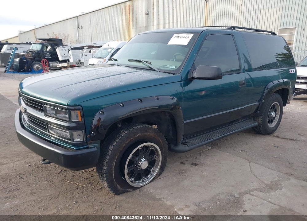 1998 CHEVROLET TAHOE VIN: 3GNEK18R8WG120102
