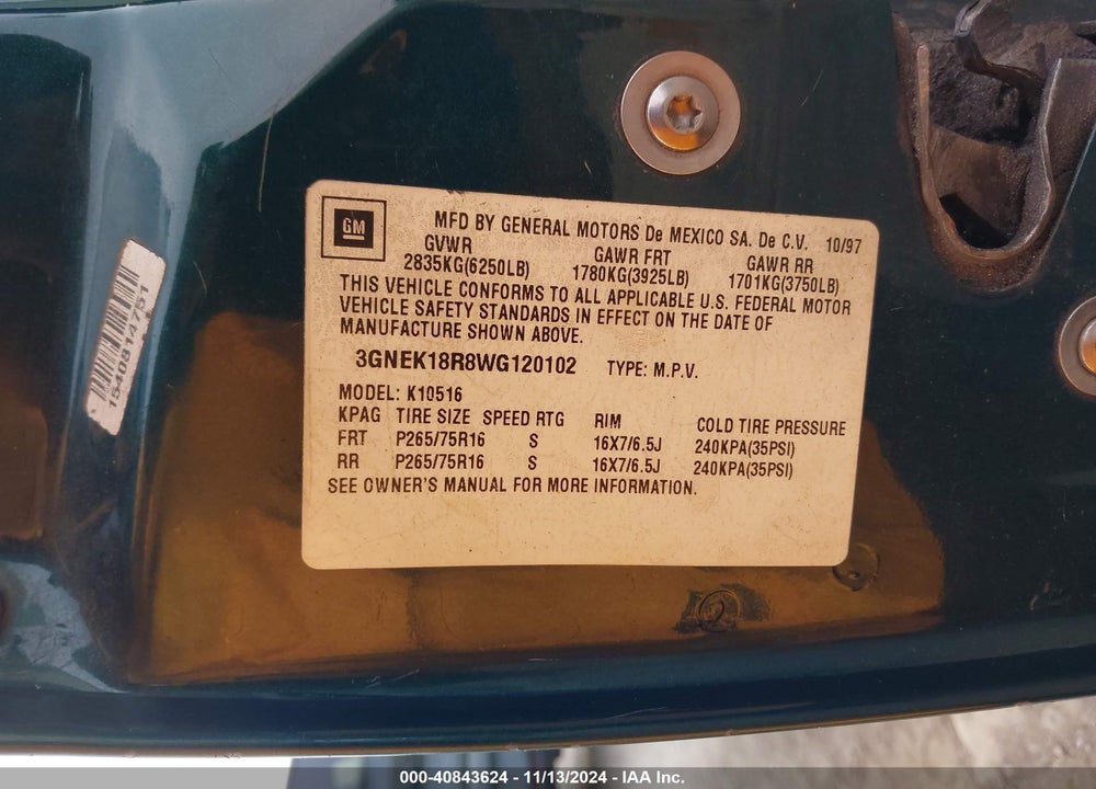 1998 CHEVROLET TAHOE VIN: 3GNEK18R8WG120102