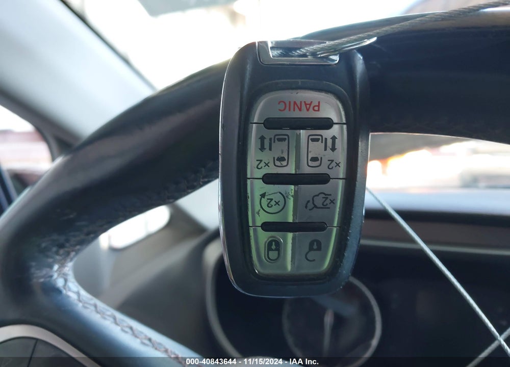 2017 CHRYSLER PACIFICA TOURING L VIN: 2C4RC1BG3HR598794