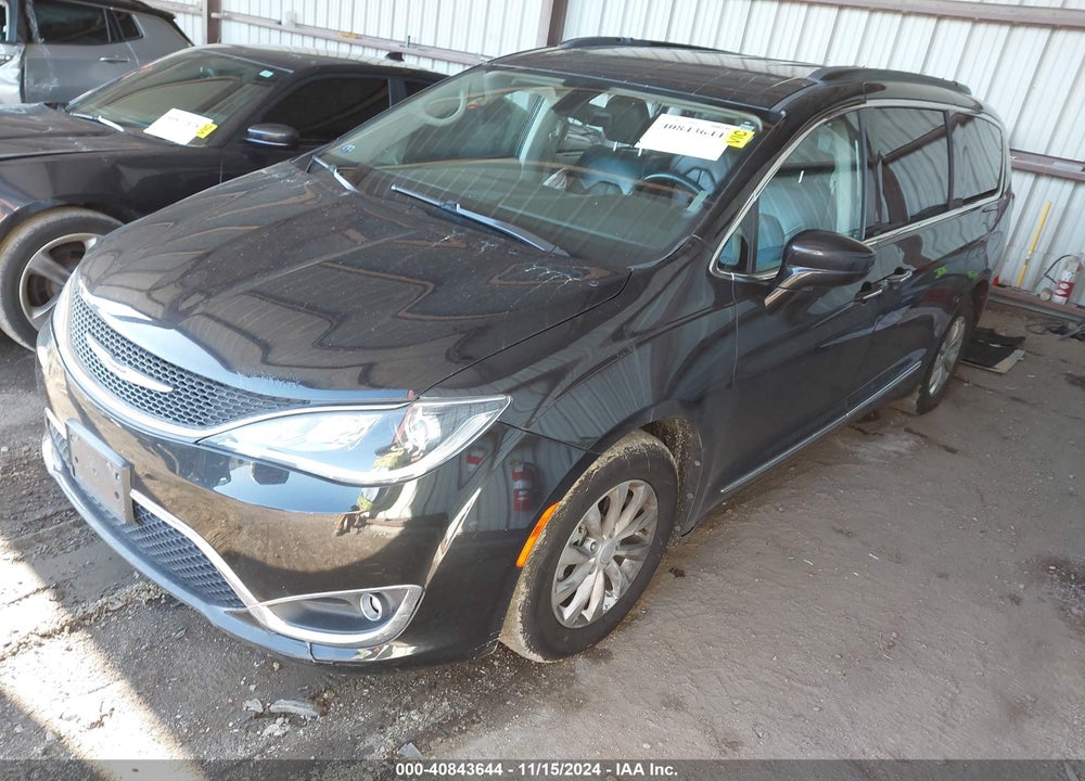 2017 CHRYSLER PACIFICA TOURING L VIN: 2C4RC1BG3HR598794