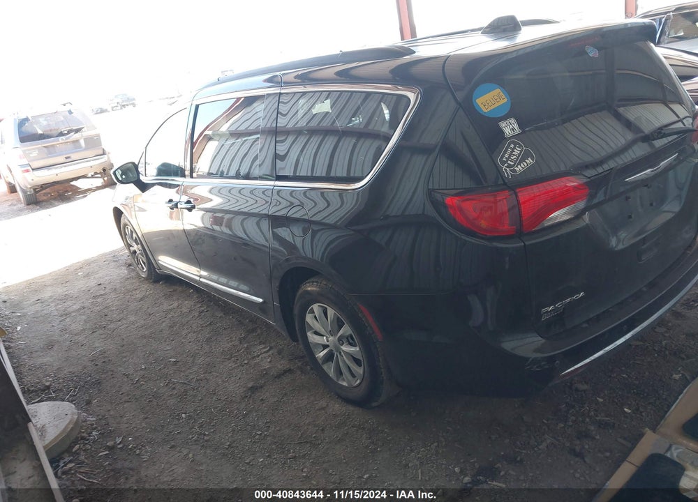 2017 CHRYSLER PACIFICA TOURING L VIN: 2C4RC1BG3HR598794