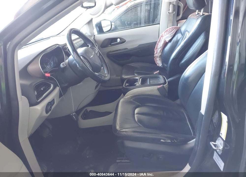 2017 CHRYSLER PACIFICA TOURING L VIN: 2C4RC1BG3HR598794
