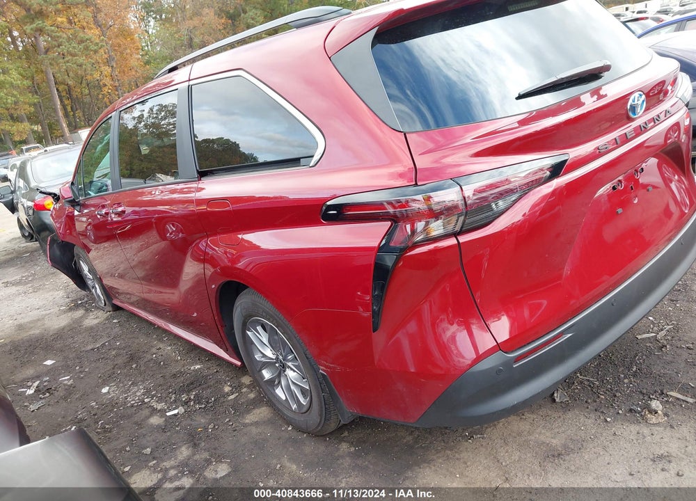 2024 TOYOTA SIENNA XLE VIN: 5TDYRKEC8RS207866