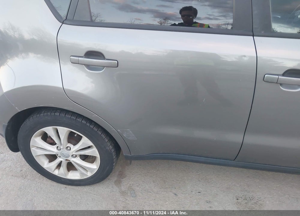 2014 KIA SOUL VIN: KNDJP3A56E7097621