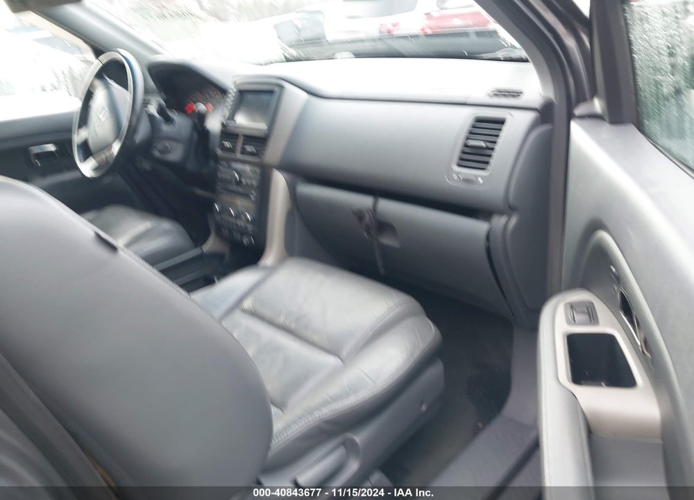 2008 HONDA PILOT EX-L VIN: 5FNYF18788B008174