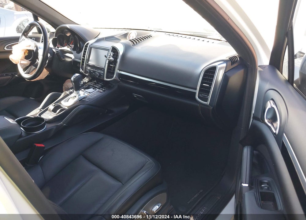 2016 PORSCHE CAYENNE VIN: WP1AA2A28GKA09815