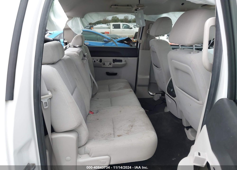 2011 CHEVROLET SILVERADO 1500 LT VIN: 3GCPKSE31BG174021