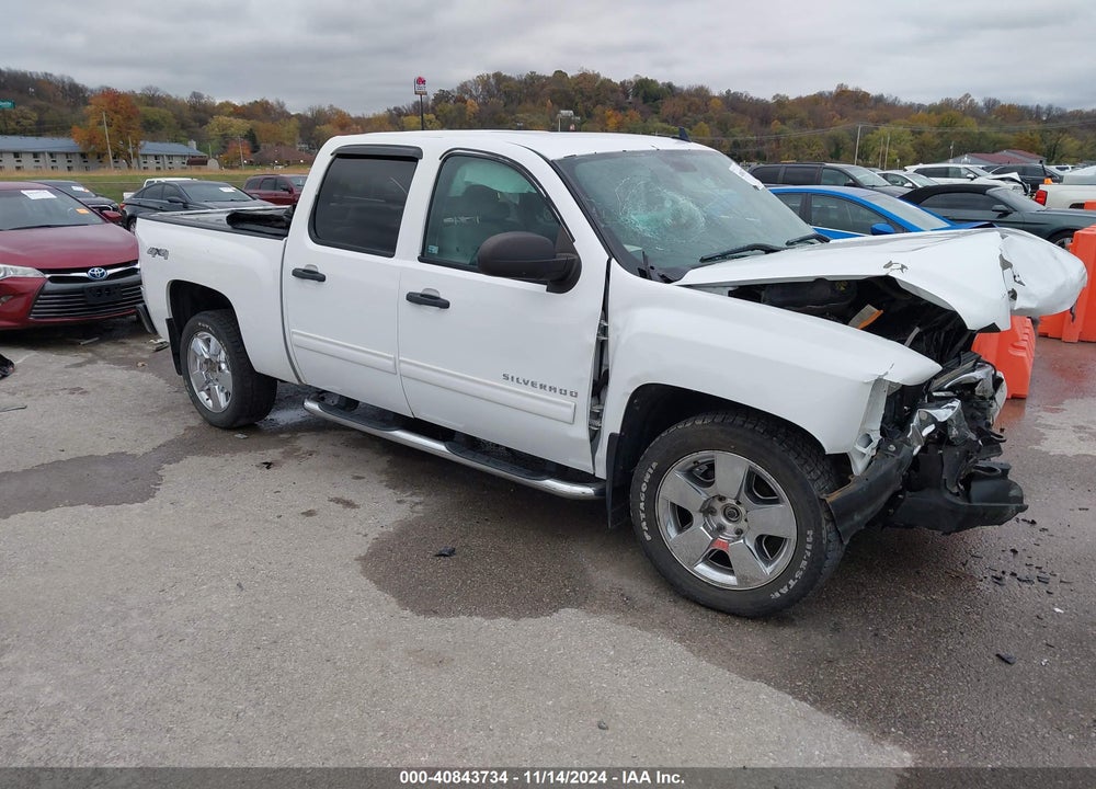 2011 CHEVROLET SILVERADO 1500 LT VIN: 3GCPKSE31BG174021