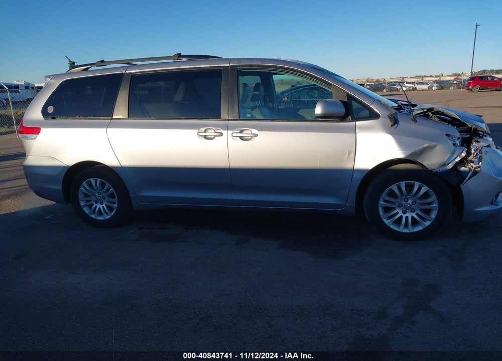 2011 TOYOTA SIENNA XLE V6 VIN: 5TDYK3DC8BS166205