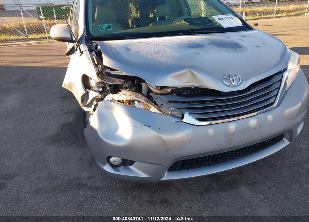 2011 TOYOTA SIENNA XLE V6 VIN: 5TDYK3DC8BS166205