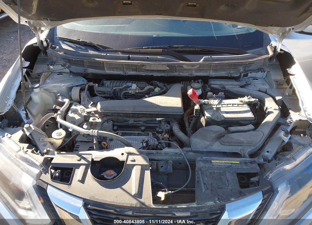 2018 NISSAN ROGUE SV VIN: KNMAT2MV1JP587170