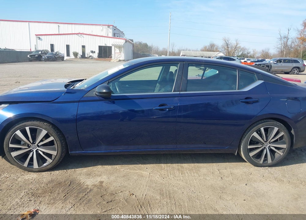 2022 NISSAN ALTIMA SR FWD VIN: 1N4BL4CV2NN403749