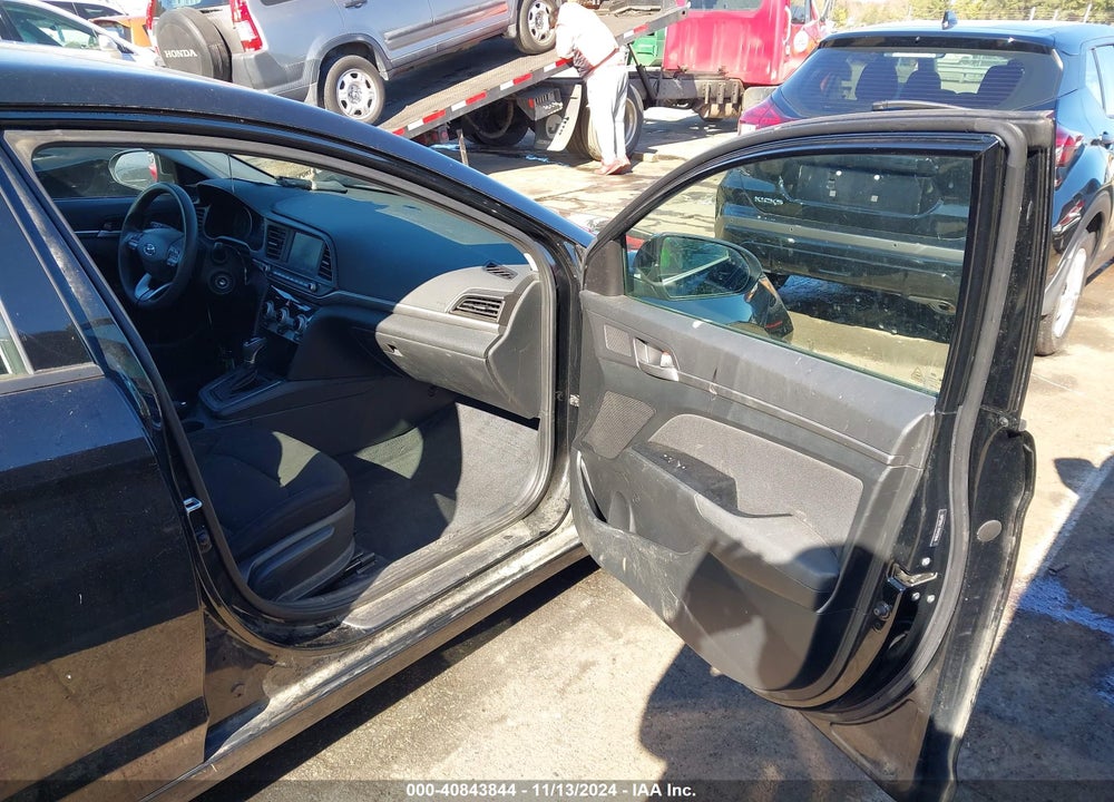2019 HYUNDAI ELANTRA SEL VIN: 5NPD84LF7KH420846