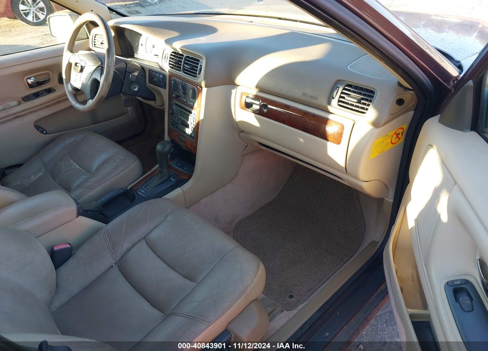 1999 VOLVO V70 XC VIN: YV1LZ56D1X2548608
