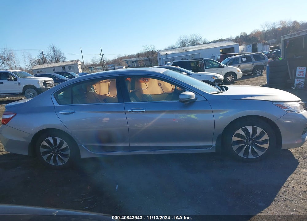 2017 HONDA ACCORD HYBRID TOURING VIN: JHMCR6F73HC001534