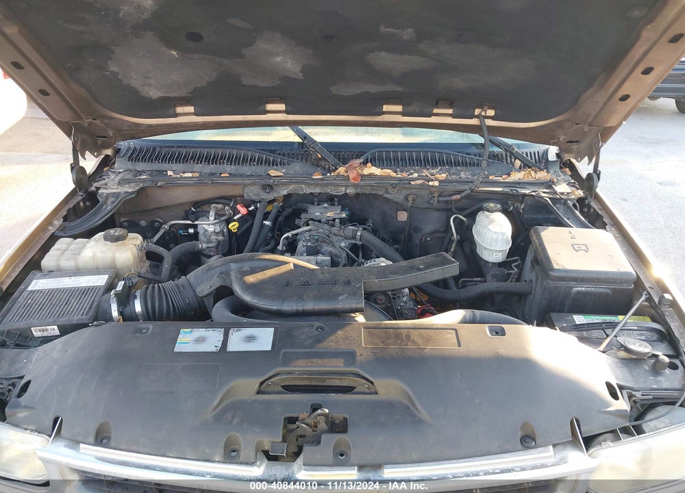2004 CHEVROLET TAHOE LS VIN: 1GNEC13Z84R125849