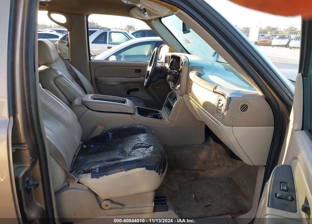 2004 CHEVROLET TAHOE LS VIN: 1GNEC13Z84R125849