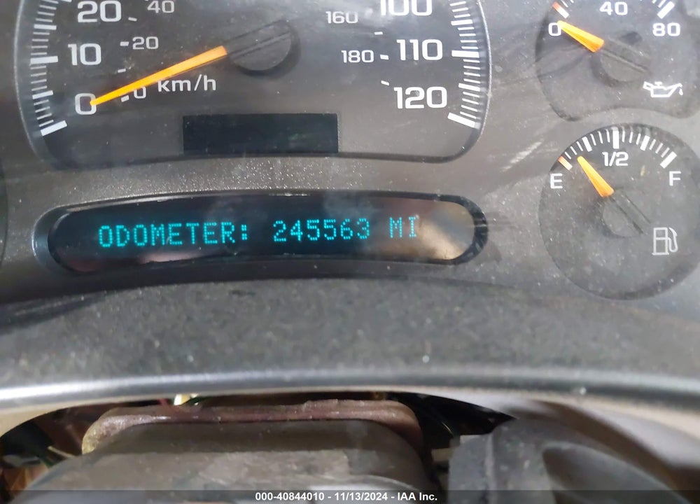 2004 CHEVROLET TAHOE LS VIN: 1GNEC13Z84R125849