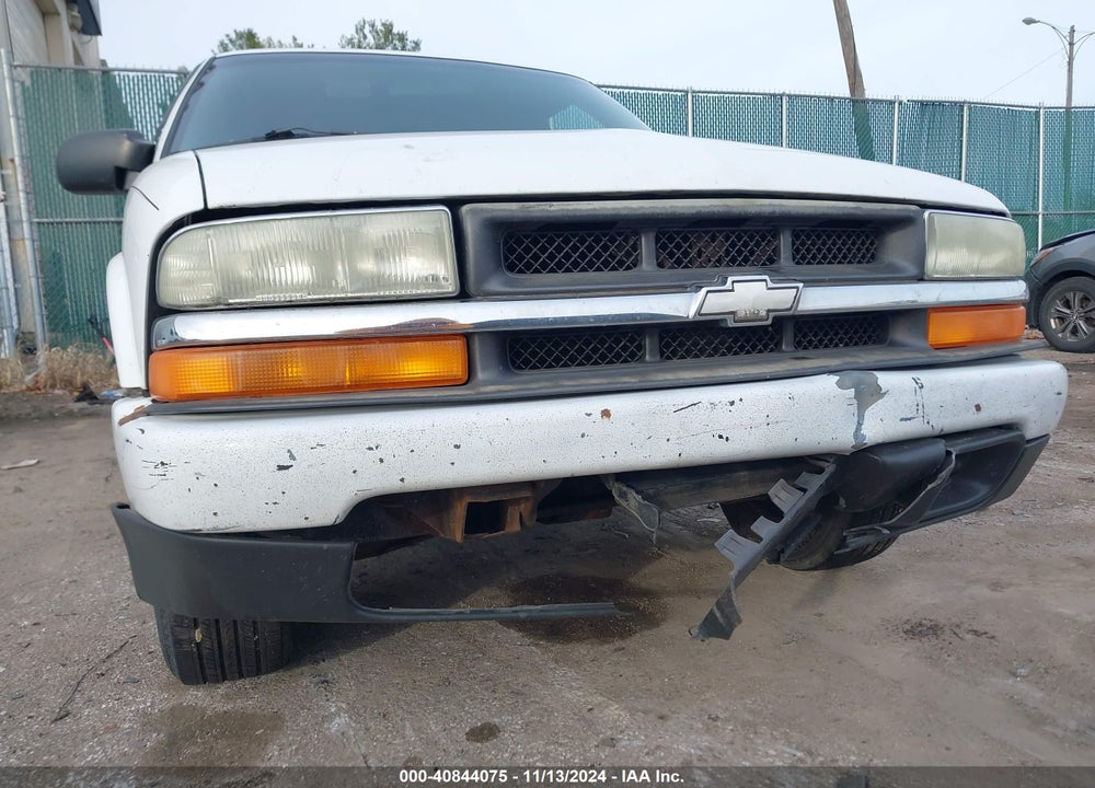 2003 CHEVROLET S-10 VIN: 1GCCS19H138270219