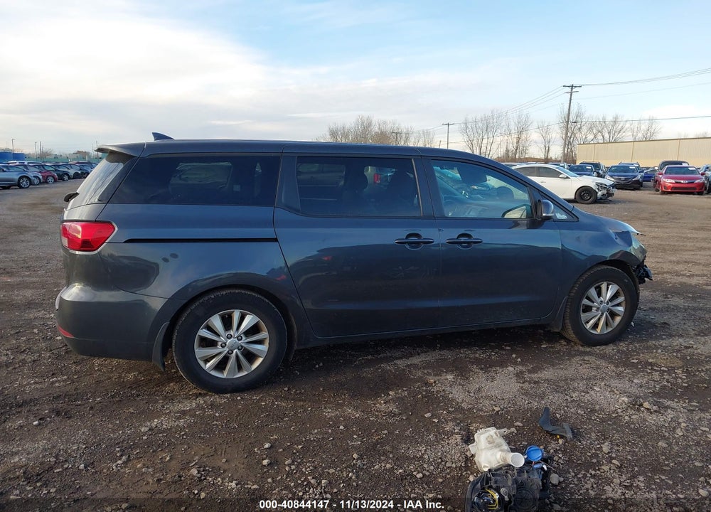2018 KIA SEDONA LX VIN: KNDMB5C11J6389338