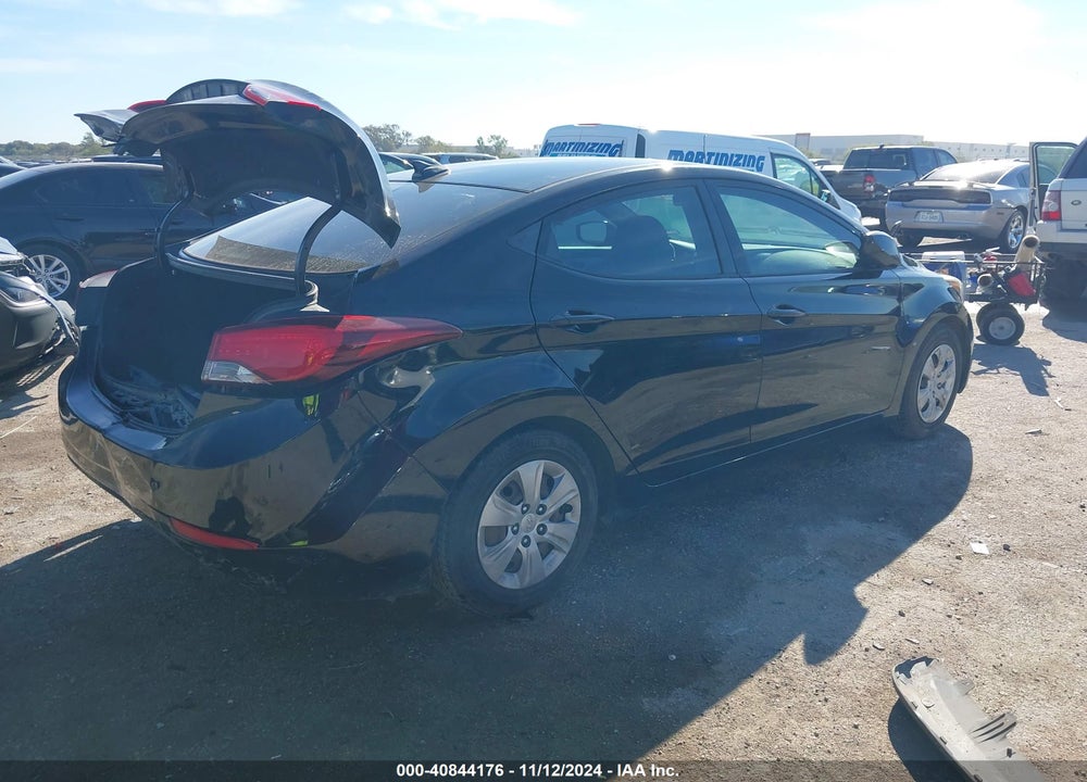 2016 HYUNDAI ELANTRA SE VIN: KMHDH4AE8GU647143