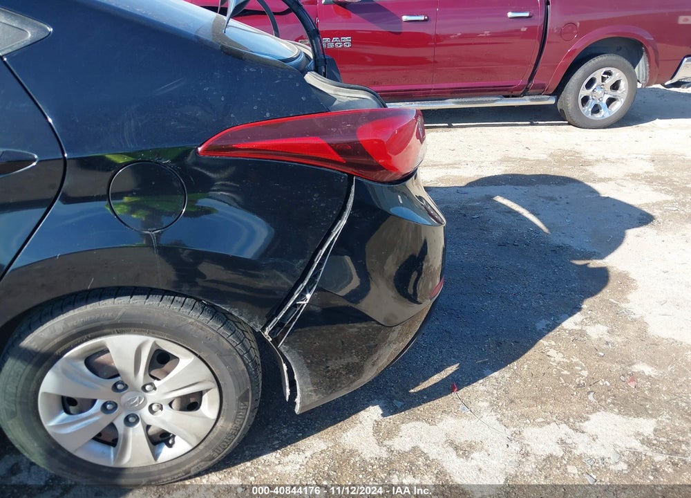 2016 HYUNDAI ELANTRA SE VIN: KMHDH4AE8GU647143