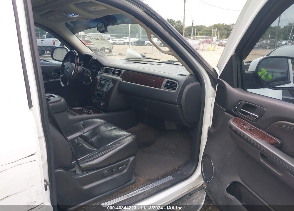 2009 GMC YUKON DENALI VIN: 1GKFK03229R267977