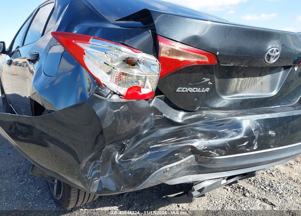 2017 TOYOTA COROLLA L VIN: 5YFBURHEXHP685756