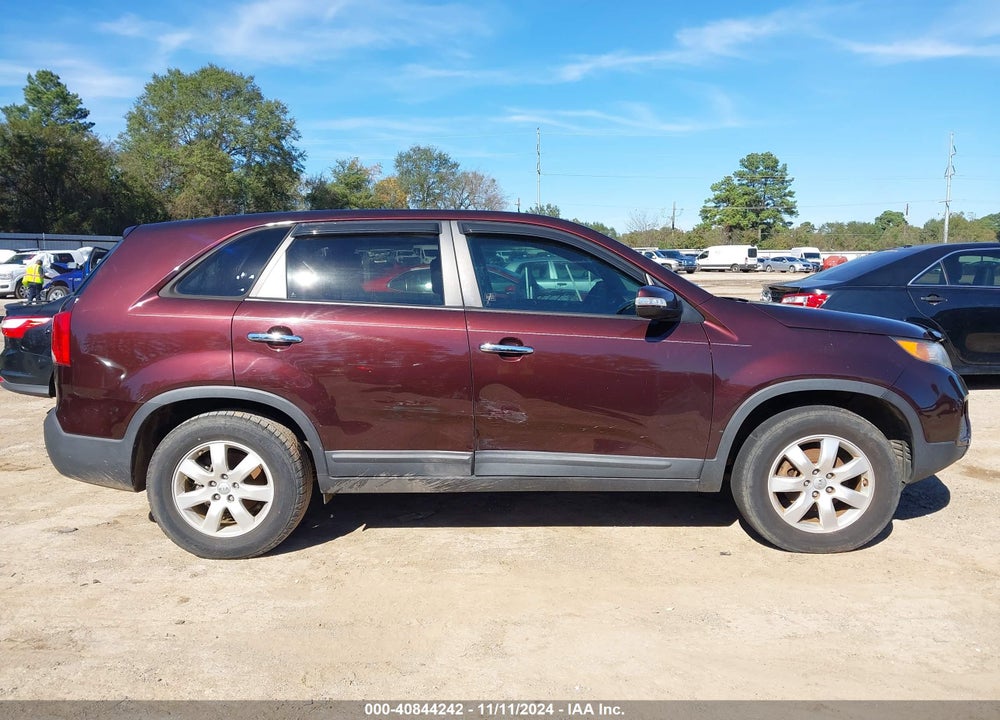 2013 KIA SORENTO LX VIN: 5XYKT4A10DG313225