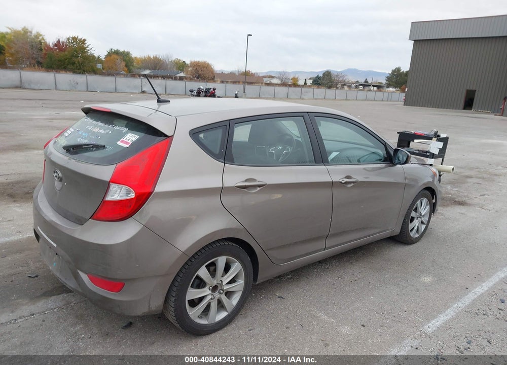2012 HYUNDAI ACCENT SE VIN: KMHCU5AE8CU005710