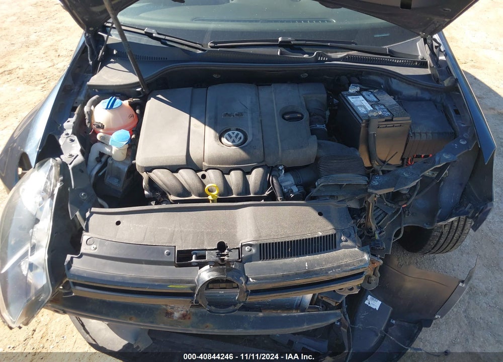 2014 VOLKSWAGEN GOLF 2.5L VIN: WVWDB7AJ7EW005549