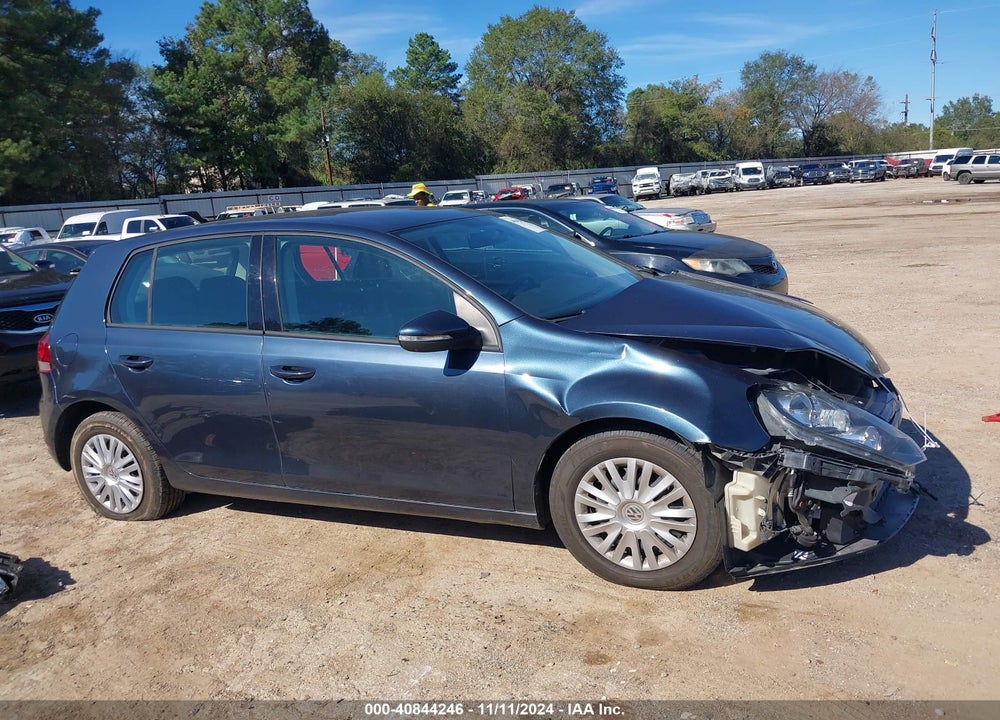 2014 VOLKSWAGEN GOLF 2.5L VIN: WVWDB7AJ7EW005549