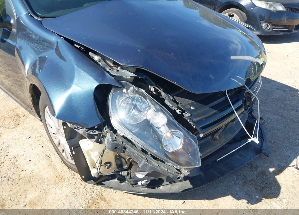 2014 VOLKSWAGEN GOLF 2.5L VIN: WVWDB7AJ7EW005549