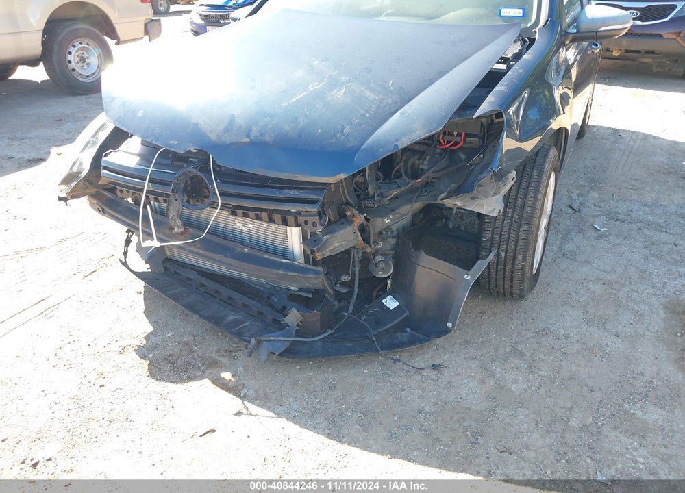 2014 VOLKSWAGEN GOLF 2.5L VIN: WVWDB7AJ7EW005549