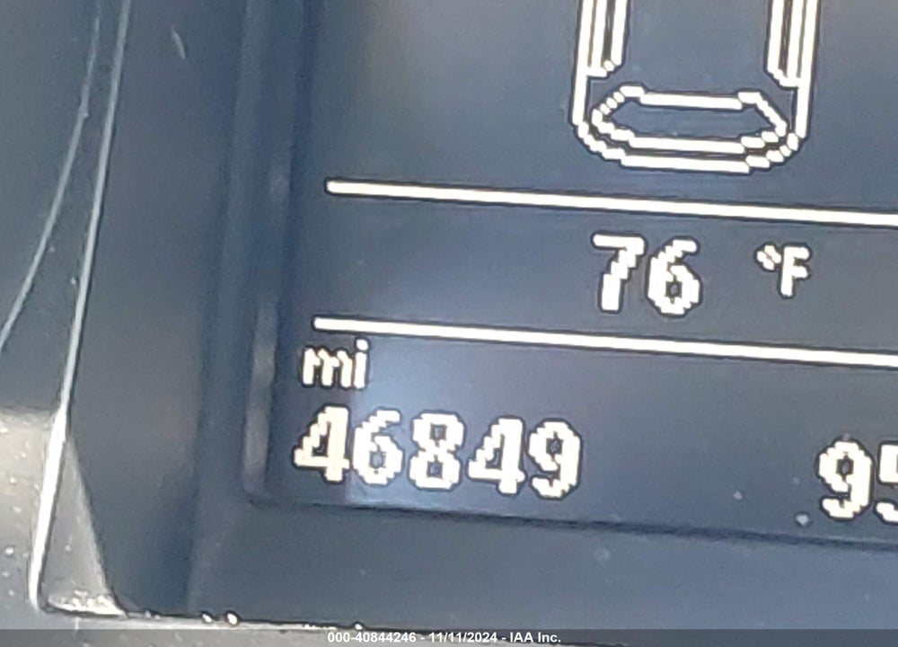 2014 VOLKSWAGEN GOLF 2.5L VIN: WVWDB7AJ7EW005549