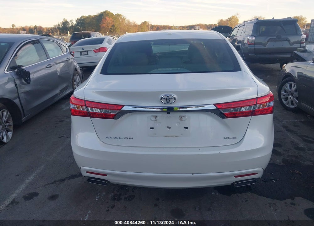 2015 TOYOTA AVALON XLE VIN: 4T1BK1EB2FU182493