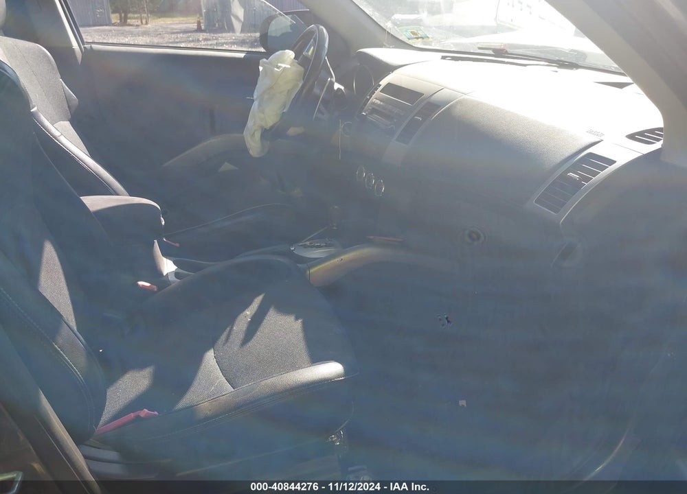 2010 MITSUBISHI OUTLANDER XLS VIN: JA4JT4AX2AZ016612