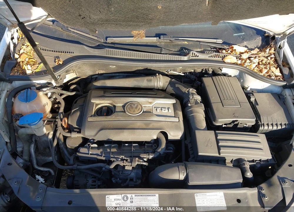 2012 VOLKSWAGEN GTI 4-DOOR VIN: WVWGD7AJXCW133708