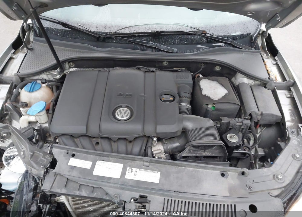 2013 VOLKSWAGEN PASSAT SE W/SUNROOF VIN: 1VWBP7A32DC138453
