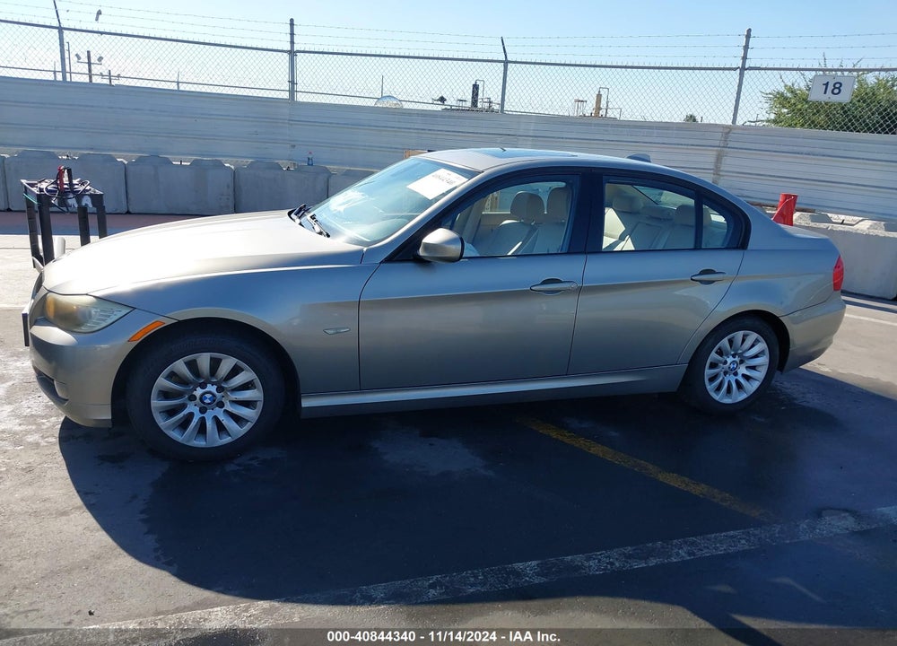 2009 BMW 328I VIN: WBAPH53579A438160