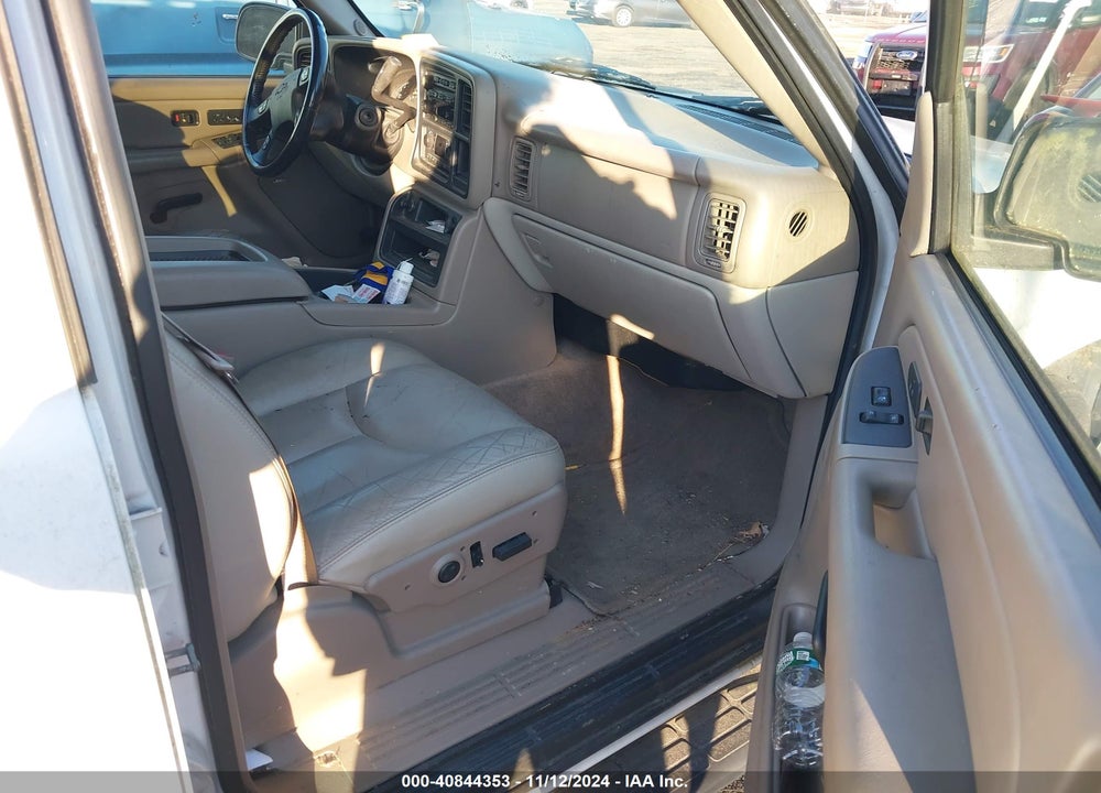 2004 CHEVROLET TAHOE LT VIN: 1GNEK13Z34R322897